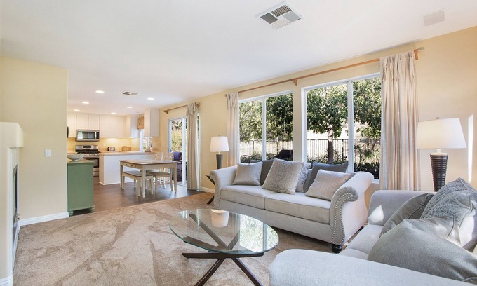 Coto de Caza Casa | Relax in Gorgeous Wilderness Retreat Steps from Trailhead! Family-size home