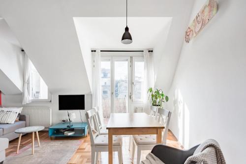 Castle Hill Apartamento | Relax Into Loft Living At A Light-Filled City Escape