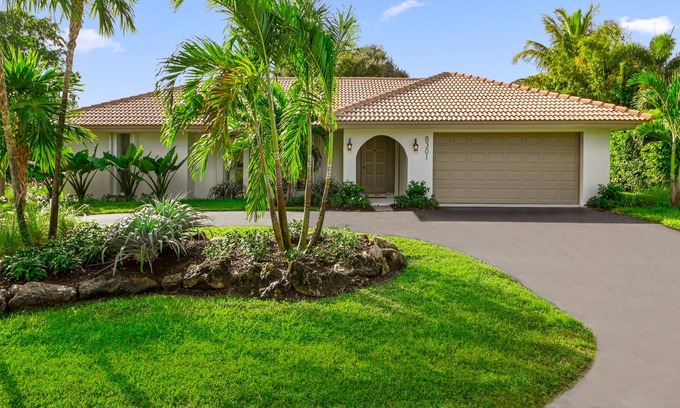 Lake Clarke Shores Casa | Relax on a Main Lake in a King Suite