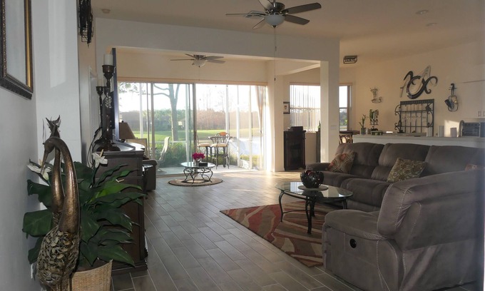 Biggar Casa | Relax on your lanai after a round of golf and enjoy our beautiful SWFL sunsets!