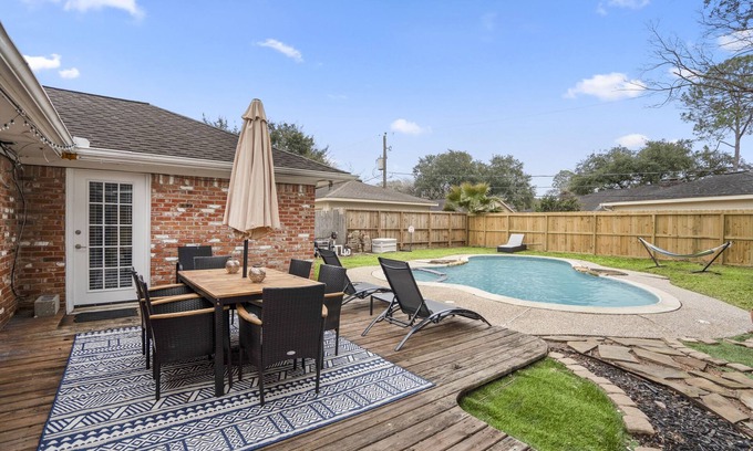 Greater Fondren Southwest Casa | Lounge & Play in Style at This Parkside Pool and Billiards Getaway