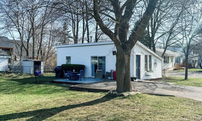 Charlevoix Cabaña | Relax & Re"coop" at the Coop Cottage Charlevoix!