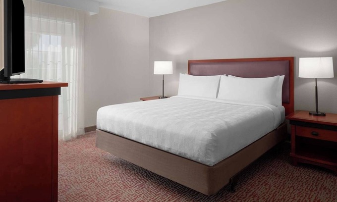 Downtown Hotel | Relax & Recharge – Fully Equipped Suites with Full Kitchen, Near Silicon Valley!