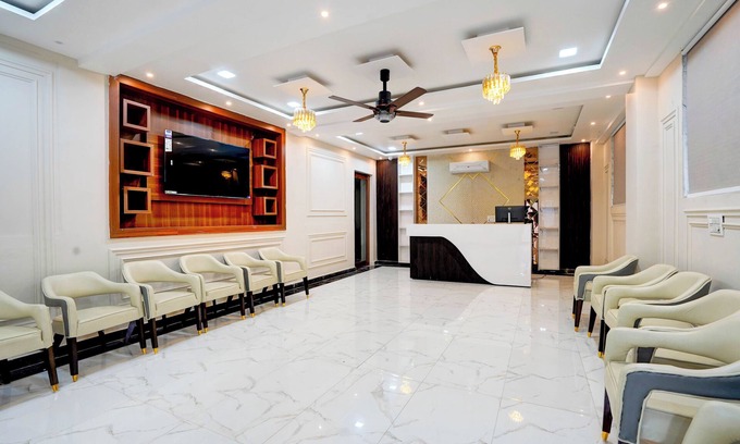 Noida Hotel | Relax Suites