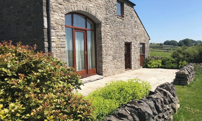 Flagg Casa | Relax, unwind and share time with those you love. Fantastic rural location