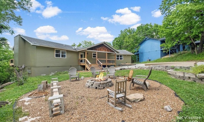 Holiday Island Casa | King Beds+5 BR Near Lake&Marina|FirePit