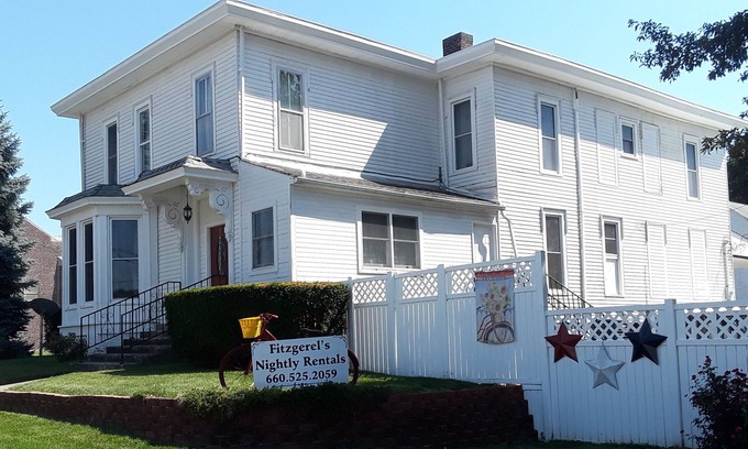 Windsor Cama Y Desayuno | Amplia casa parcialmente renovada de la década de 1870