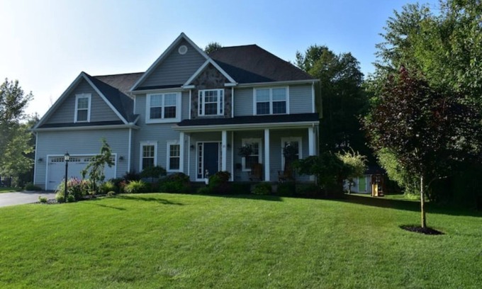 Gansevoort Casa | Relax within minutes to Saratoga w/privacy & green space, pool/pool house, 5Beds