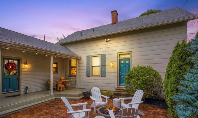 Merion Village Cabaña | Relax! You've just found the perfect German Village Getaway Home