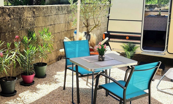 Beze Casa | Relaxation caravan near grotto and washhouse