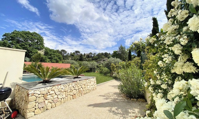 Beaumes-de-Venise Villa | Relaxation guaranteed: villa with pool and indoor patio in Provence!