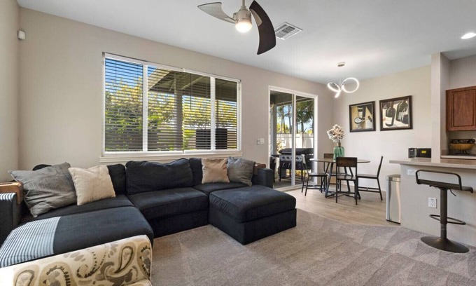 Ewa Casa | Relaxed Island Living- WD, AC, Backyard, Workspace
