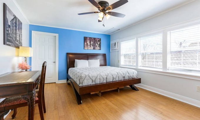 Mid-City Hotel | Acogedor y fácil en Budget Express Studios