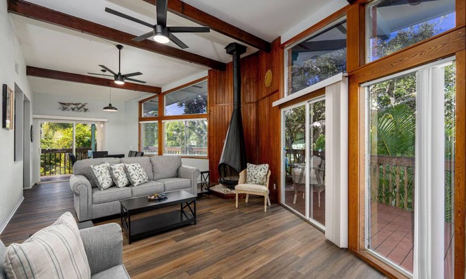 Mid Island Casa | Relaxed Vibe, Huge Shade Filled Hang Out, Private Grill, Steps to Sugar White Sand Beach!