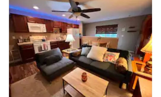 Clermont Otro | Relaxing 1-Bedroom Farm Retreat. Pets welcome!