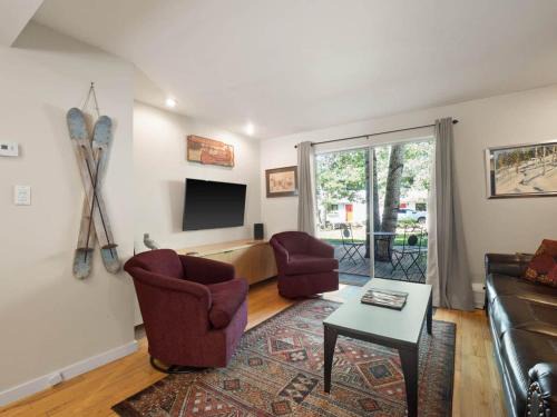 Vail Casa | Relaxing 2 Bedroom steps from Vail Resort