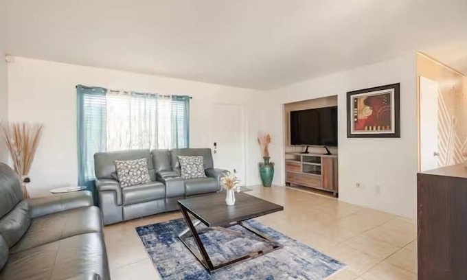 Port Saint Lucie Casa | Relaxing 2BR Home with Office + Garden - 10 Min to Beach & Family Friendly