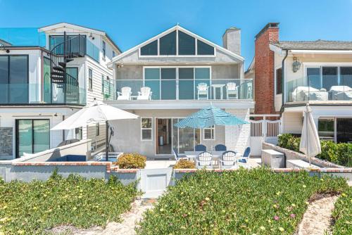 Santa Ana Heights Casa | Relaxing 2Br Oceanfront W Large Patio, Fire Pit & Bbq By Beachview Rentals