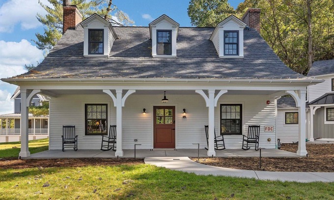 Saint Albans Casa | Relaxing 3 bedroom / 2 Bath - Lake View - Great for Families / Golf / Corporate