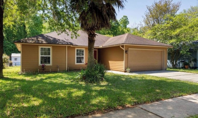 Northside Casa | Relaxing 3 Bedroom Home With Hot Tub