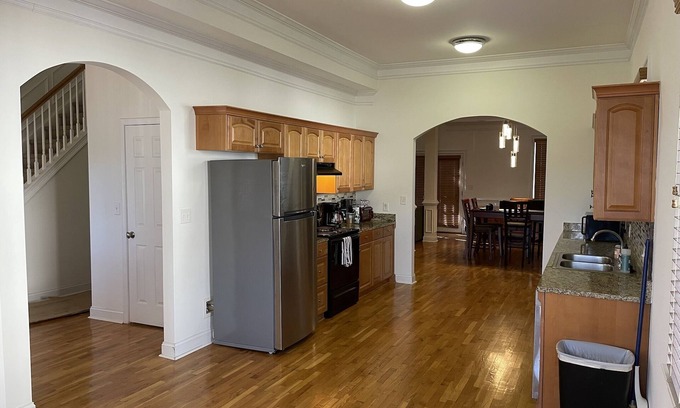 West End Casa | Relaxing 3 bedroom modern amongst the classics of the Westend