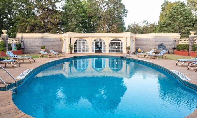 Limuru Casa | Relaxing and Elegant Getaway in Grand Kenyan Presidential Suite | Free Parking