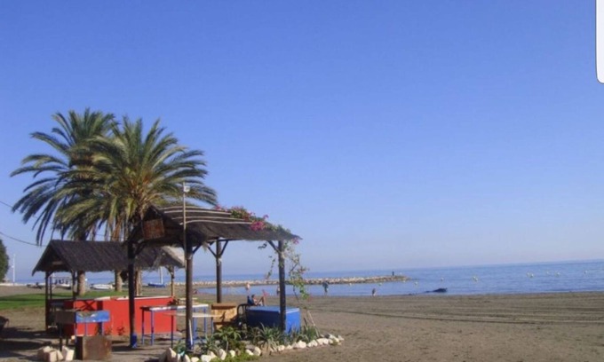 Playas del Palo Apartamento | Relajante Apartamento 1ª Línea Playa El Palo. Soledo y Tranquilo. Wifi