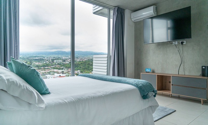 San Pedro Apartamento | Relaxing Apartment 17th loor Ifreses A/C Parking Pool Gym