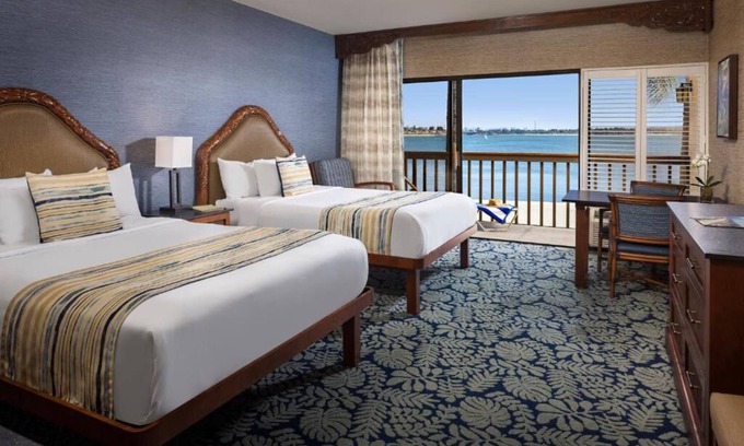 Crown Point Hotel | Relaxing Bayfront Double Suite | Catamaran Hotel & Spa | 2 units