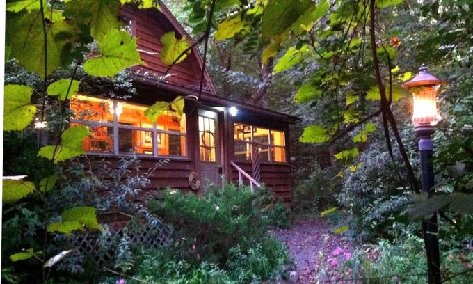 Mena Cabina | Relaxing Cabin At the edge of The Woods, Near The National Forest, Furnished.