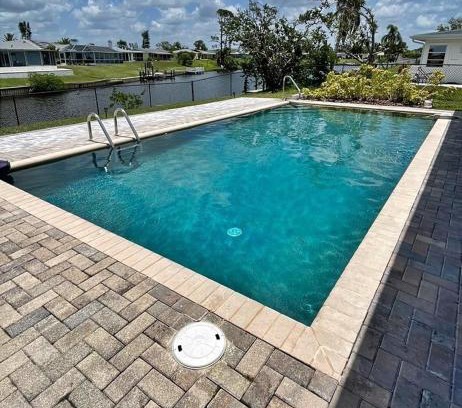 North Port Casa | Relaxing canal front 2 BR pool home in North Port - Pineapple Way