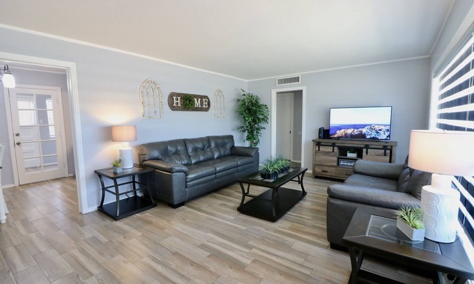 Biggs Field Casa | Relaxing Cleaning Accommodations