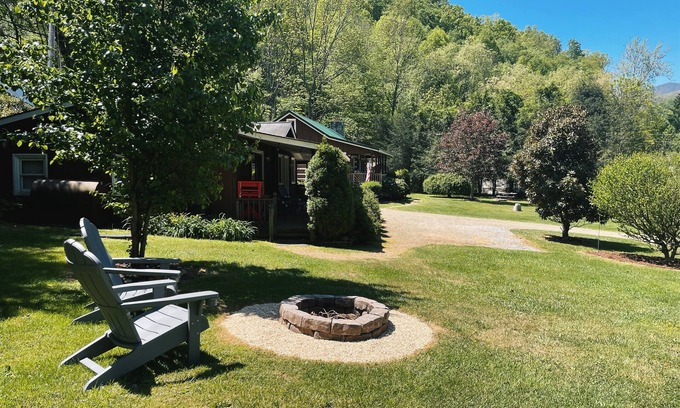 Canton Casa | Relaxing country cabin near the Blue Ridge Parkway