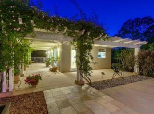 Poway Casa | Relaxing Countryside Resort Guest House