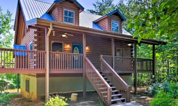 The Peaks at Lake Lure Cabina | Relaxing Cozy 2 Bedroom Cabin in Lake Lure
