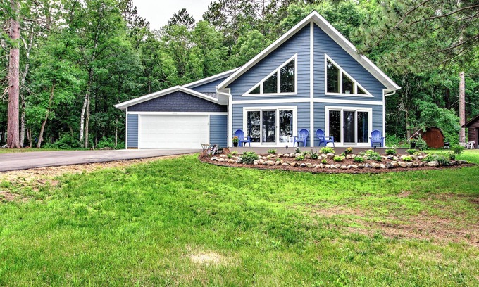 Park Rapids Casa | Relaxing Custom Built Lakefront Retreat with Private Dock!