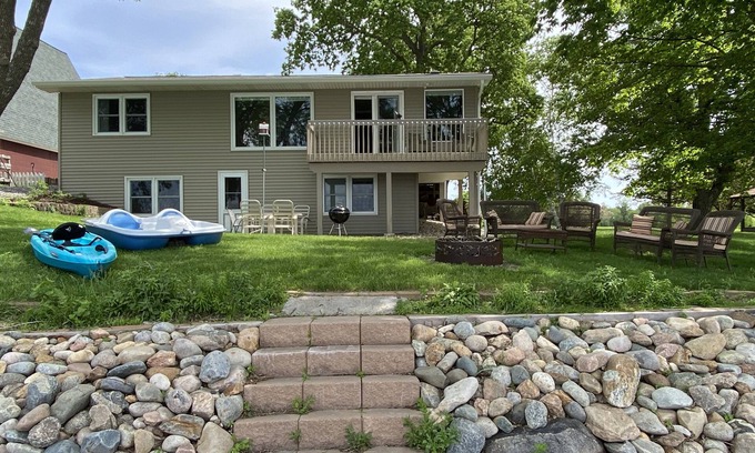 Atwater Casa | Relaxing Diamond Lake Vacation Home (Spicer Area)