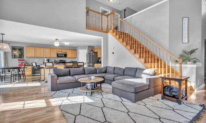 Seven Hills Casa | Relaxing Escape: HotTub, Gameroom, Large Living Room, EV, BBQ, Yard; Pets OK