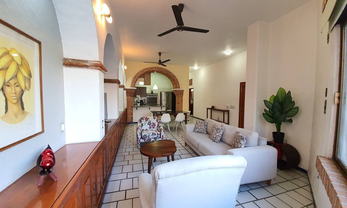 Lázaro Cárdenas Apartamento | ¡Apartamento cómodo y céntrico con vista al mar!