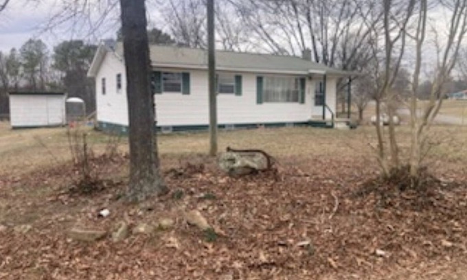 Pisgah Otro | Relaxing farmhouse! Enjoy farm animals, fishing and a picnic by the pond!