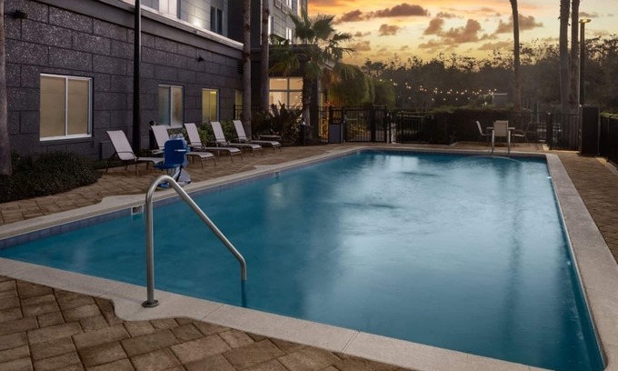 Orlando Hotel | Relaxing Getaway! Outdoor Pool Access, Close to Walt Disney World Resort!