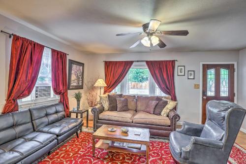 Golden Casa | Relaxing Golden Getaway with Grill Less Than 1 Mi to Town!