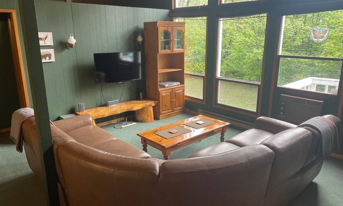 Hillside Beach Cabina | Relaxing Hillside Beach Cottage - Lake Winnipeg