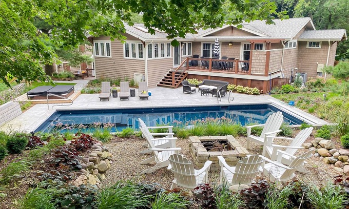 Stevensville Casa | Relaxing home with private pool, hot tub, game room, & fireplace