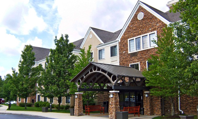The Galleria Hotel | Relaxing King Stay Near Houston Museum District! Kitchen, Parking, Pool & Gym!
