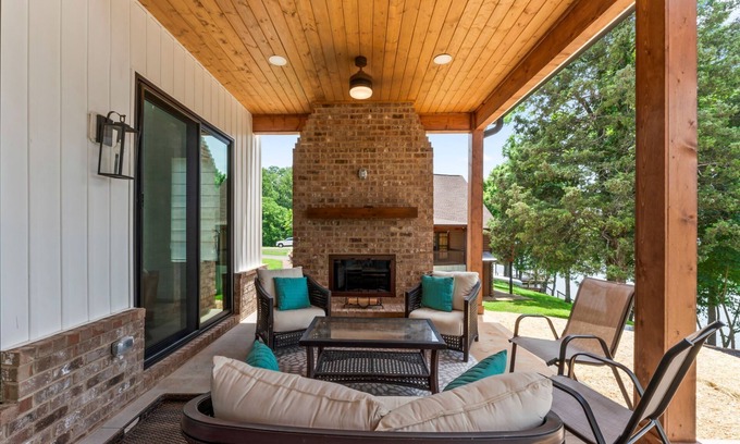 Harriman Casa | Relaxing Lakefront Retreat with Dock on Emory River