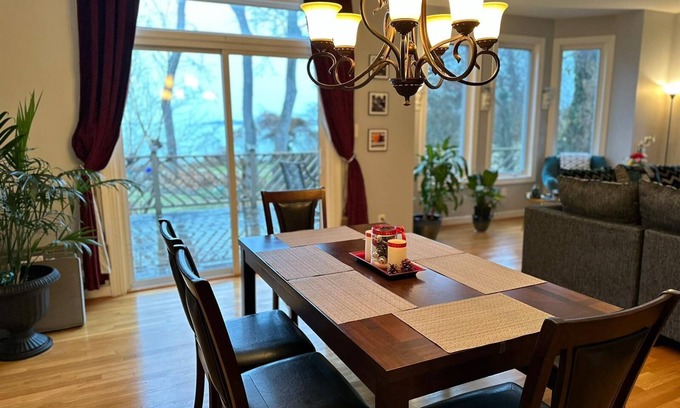 Hampton Casa | Relaxing Luxurious Waterfront in Hampton