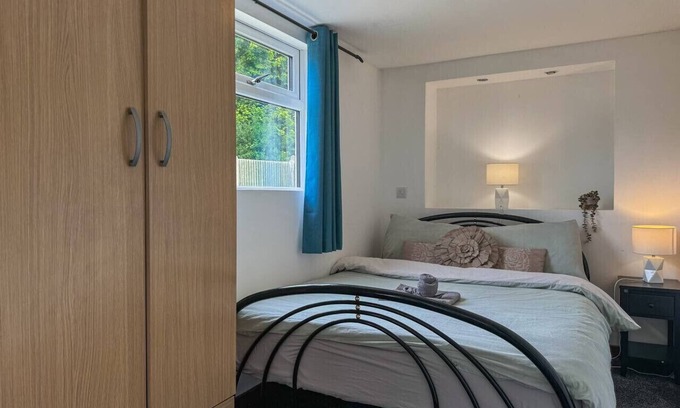 Bredhurst Casa | Relaxing Medway Stay | Garden & Motorway Access
