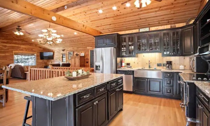 Dora Cabina | Relaxing North Fork River Paradise with Wi-Fi!