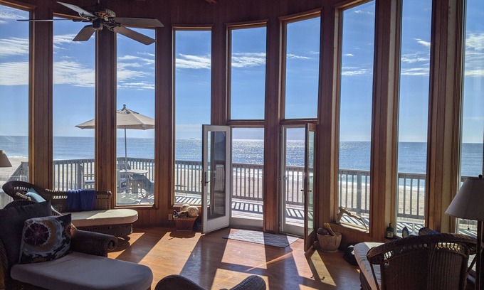 Davis Park Casa | Relaxing Oceanfront Retreat W/ Jacuzzi And Private Steps To Beach